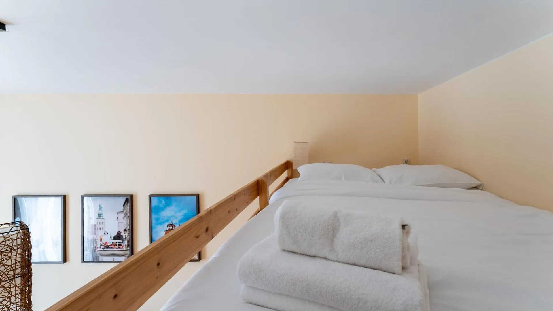 Vistula River Apartment With Mezzanine Krakow