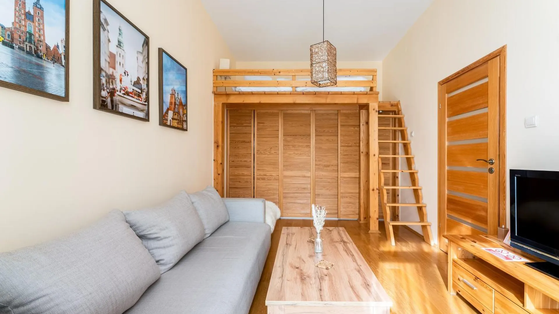 Vistula River Apartment With Mezzanine Krakow
