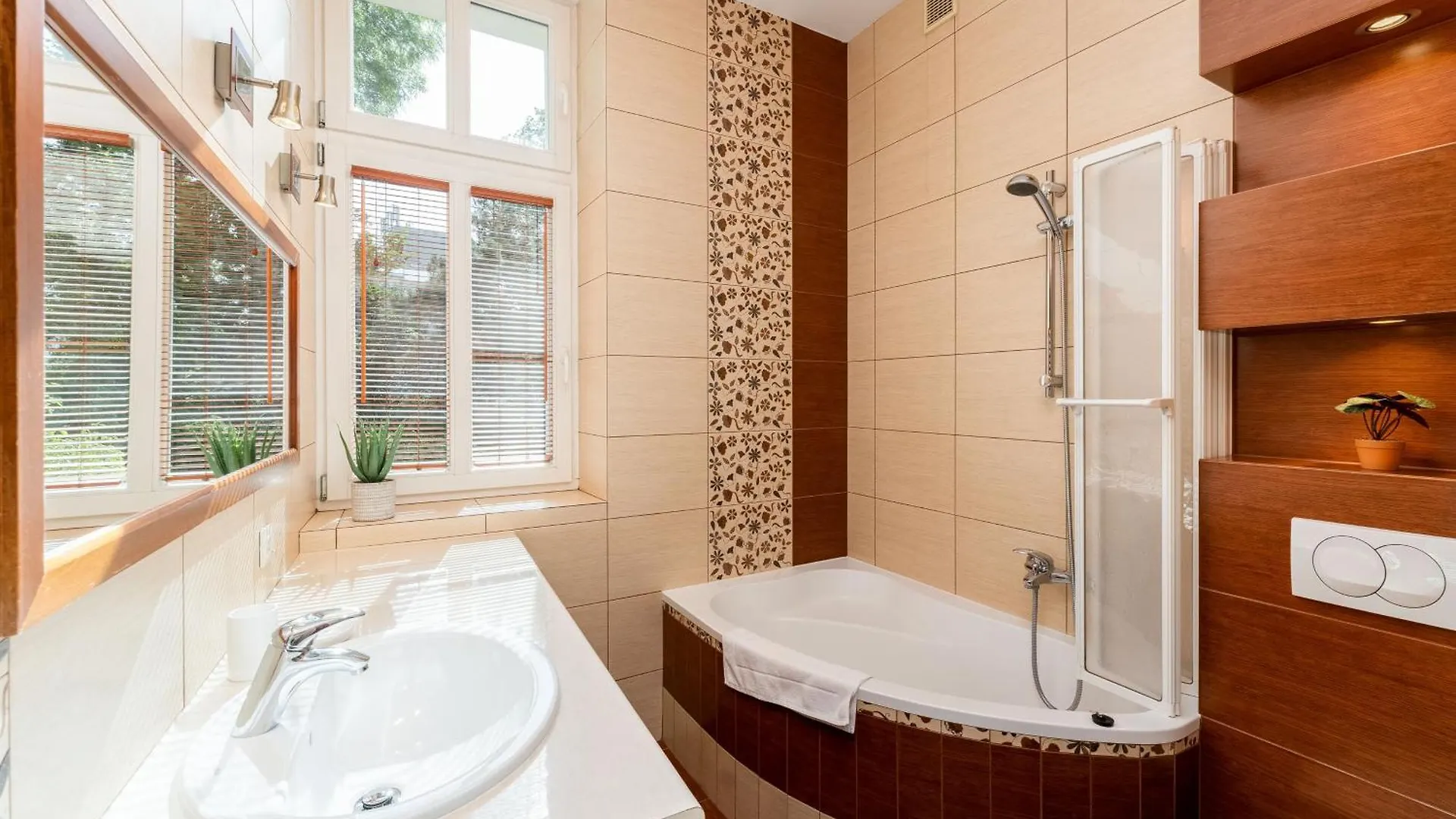 Vistula River Apartment With Mezzanine Krakow Poland